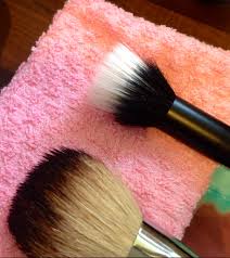 how to clean your makeup brushes with