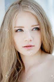 年輕漂亮的女人魅力肖像免版權照片，圖片，畫像及圖片庫. Image 14644883
