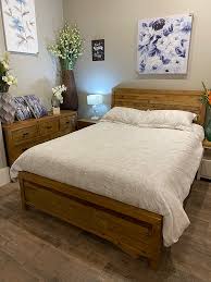 beachwood queen bed set in rustic