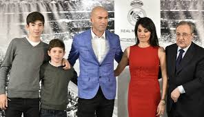 Sau ông, chỉ hai người nữa làm được việc ấy là carlo ancelotti và zinedine zidane. Zinedine Yazid Zidane Profile Photos Successstory