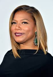 Queen Latifah wore a Angela Dean dress, not our fave but her face was beat within in inch of heaven. - ArrivalsPeopleChoiceAwards2014