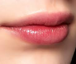 how to get rid of a dry patch on lips