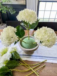 simple diy flower arrangement using