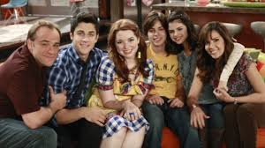 It won outstanding children's program at the 61st primetime emmy awards in 2009. Wizards Of Waverly Place Star Wants Cast To Reunite For Reboot On Disney