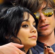 While waiting for the election results to come in, the high school musical star shared bikini pictures to instagram as a. Trennung Vanessa Hudgens Und Zac Efron Sind Wieder Solo Welt