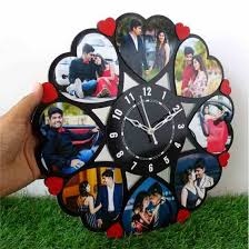 Wooden Clock With 8 Hearts The