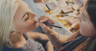 career as a mua makeup artist