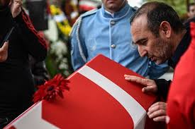 Tüm zamanların en iyi haltercisi olarak, türk ve dünya spor tarihine adını altın harflerle yazdırdı. Greece S Leonidis Bids Farewell To Friend And Rival Naim Suleymanoglu At Funeral Daily Sabah