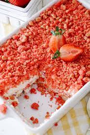 strawberry crunch icebox cake the