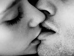 100 kissing lips wallpapers