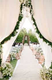 14 Beautiful Wedding Entryway Ideas For