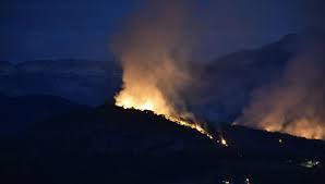 Savoie : une quinzaine d'hectares de broussailles parcourus par un incendie  à Yenne