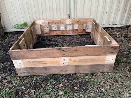 raised garden bed from old pallets