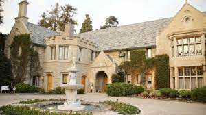 Pics of the playboy mansion