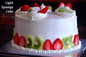 sponge cake with fresh fruit and cream