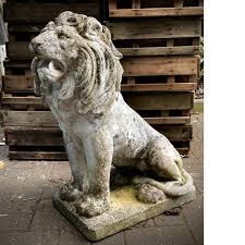 Old Reconstituted Stone Lion Vin549d