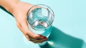does-drinking-water-reduce-bloating