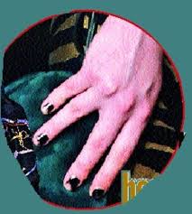 gross or grunge chipped nails to