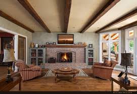 20 living rooms with exposed wooden beams