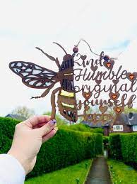 Resin Humble Bee Wall Art Hand