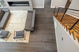 installing beautiful grey vinyl floors