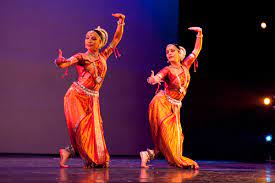 Tribhangi, Mudra, Natyam, Nautch: A South Asian Dance Lexicon «  Interrupting Infinity