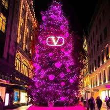 valentino for spectacular pink christmas