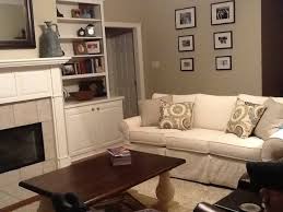 how to decorate a small family room