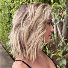 25 short layered haircuts that are