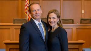 Terry michael barrett & molly geissler 1949) siblings carrie margaret coney married 29 march 2003, st. Amy Coney Barrett Of Us Supreme Court Her Husband Jesse Barrett Tori Bbc News Pidgin