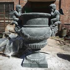 China Whole Large Garden Metal Urns