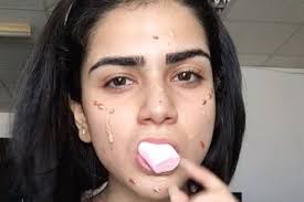 I think that dream should do a face reveal video wearing a smiley face mask, and he just keeps taking off the masks to reveal more underneath. This Woman Used A Marshmallow As A Beauty Blender Allure