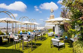 top 15 rooftops in paris for a drink