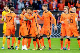 Het nederlands elftal plaatste zich in groep c als nummer twee voor het europees kampioenschap 2020. Opstelling Nederlands Elftal Deze Spelers Moeten Voor De Goals Zorgen Tegen Gibraltar Sportnieuws