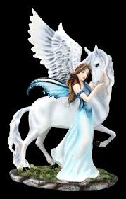 Pegasus is the majestic flying horse found in greek mythology. Elfen Figur Belimone Mit Pegasus Www Figuren Shop De