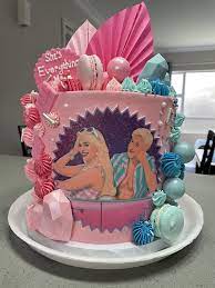Barbie And Ken Cake gambar png