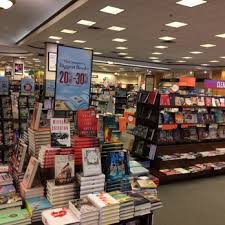 Many of you have asked me questions about this topic, so i decided to take you shopping with me as i review spanish books and find brazilian portuguese. Barnes Noble Booksellers 36 Photos 39 Reviews Bookstores 12850 Memorial Dr Memorial Houston Tx Phone Number Yelp