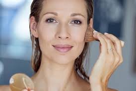 natural makeup for women over 40
