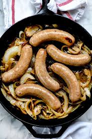 bratwurst in beer with onions