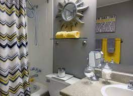 yellow bathroom decor