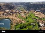 Blue Lakes Country Club golf course and the Perrine Bridge in the ...