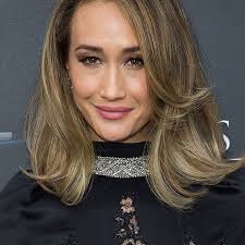 This haircut is adaptable to any type of texture, and is sure to make you seem put together, stylish and unique. 30 Medium Length Layered Haircuts To Inspire Your Fall Vibe
