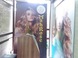 top beauty parlour cles for women in