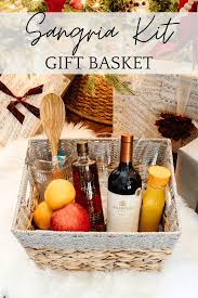 8 unique christmas gift basket ideas