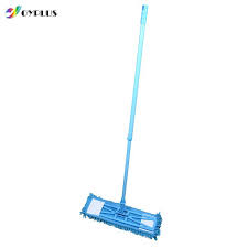 spin mop with 2 microfiber mop heads