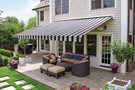 retractable awning summere
