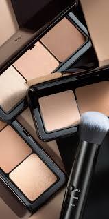 face palette with 2 contour powders and