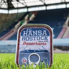 Mit rund 14.000 mitgliedern ist er einer der mitgliederstärksten sportvereine deutschlands. Fc Hansa Rostock Dauerkarten Fur 2020 21 Werden In Fischdose Verpackt Svz De