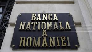 Românii, tot mai împovărați, viață bună la BNR: Milioane de euro, cheltuite pe fructe de mare, cașcaval și carne