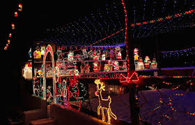 5 Places To See Christmas Lights In Our Area